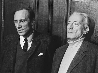 El filósofo Leszek Kolakowski y Henri Lefebvre, a la derecha, en Amsterdam, marzo de 1971