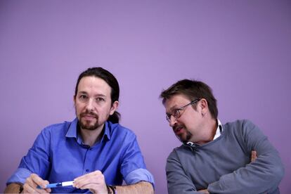El líder de Podemos, Pablo Iglesias, y el de En Comú Podem, Xavier Domènech.
