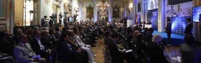 Asistentes al foro 'El Perú del futuro', en el Casino de Madrid.
