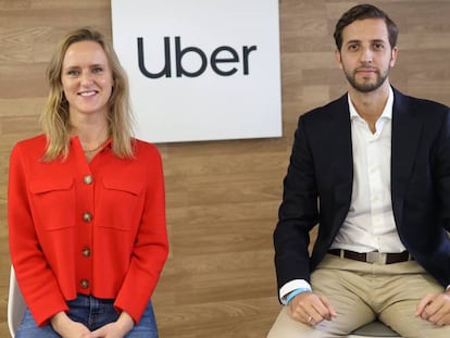 Courtney Tims, directora general de Uber Eats en España, y Felipe Fernández, director general de Uber España y Portugal.