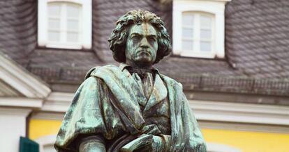 Estatua de Beethoven en Bonn, Alemania.