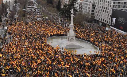 Manifestação na praça Colón de Madri, neste domingo. 