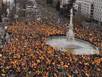 Manifestação na praça Colón de Madri, neste domingo. 