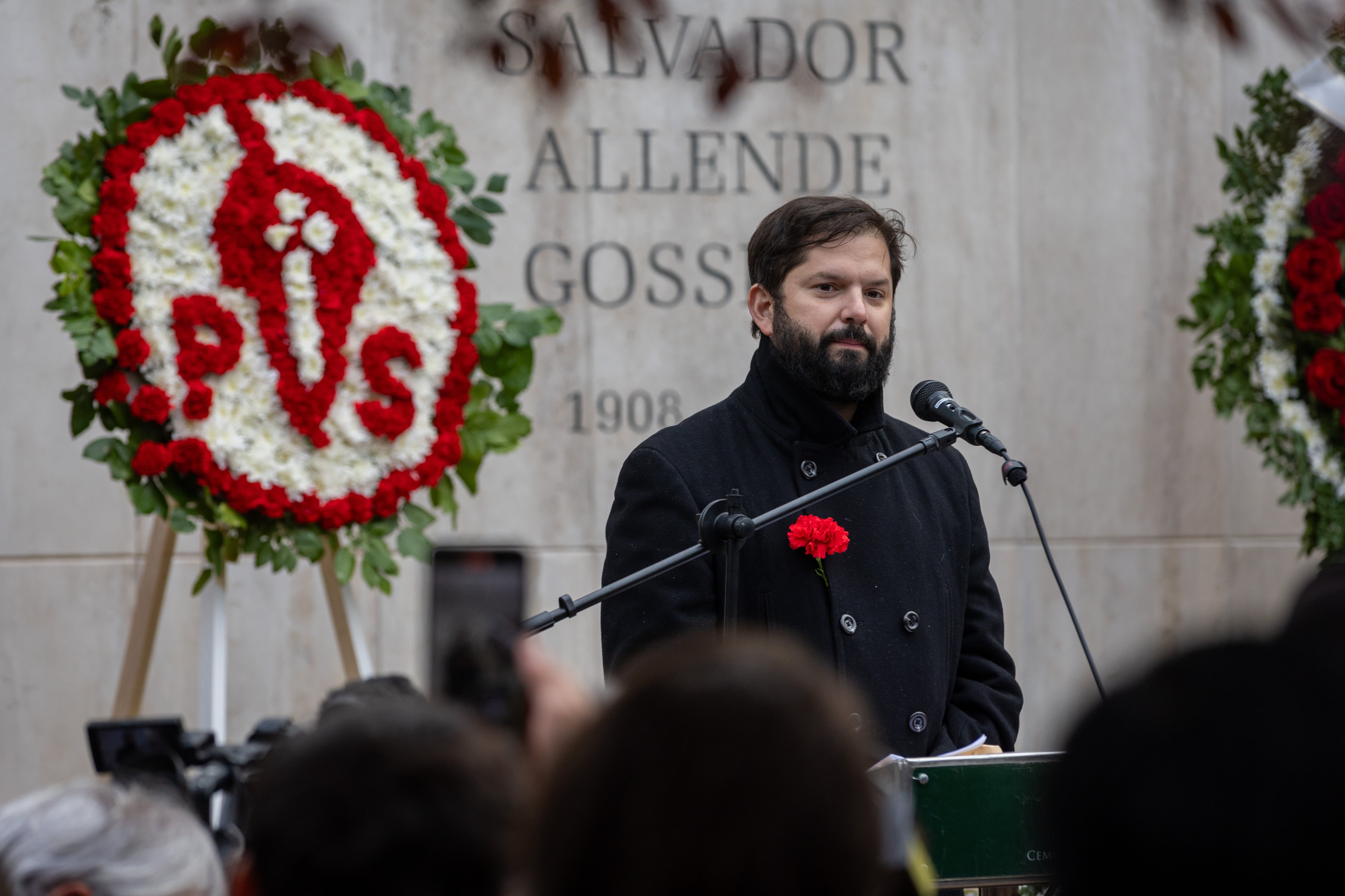 Gabriel Boric durante la conmemoración del golpe de Estado en Chile, este viernes.