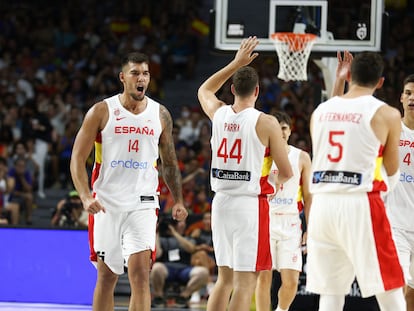 Willy Hernangómez celebra una canasta durante el amistoso entre España y Grecia este jueves en el Wizink Center.