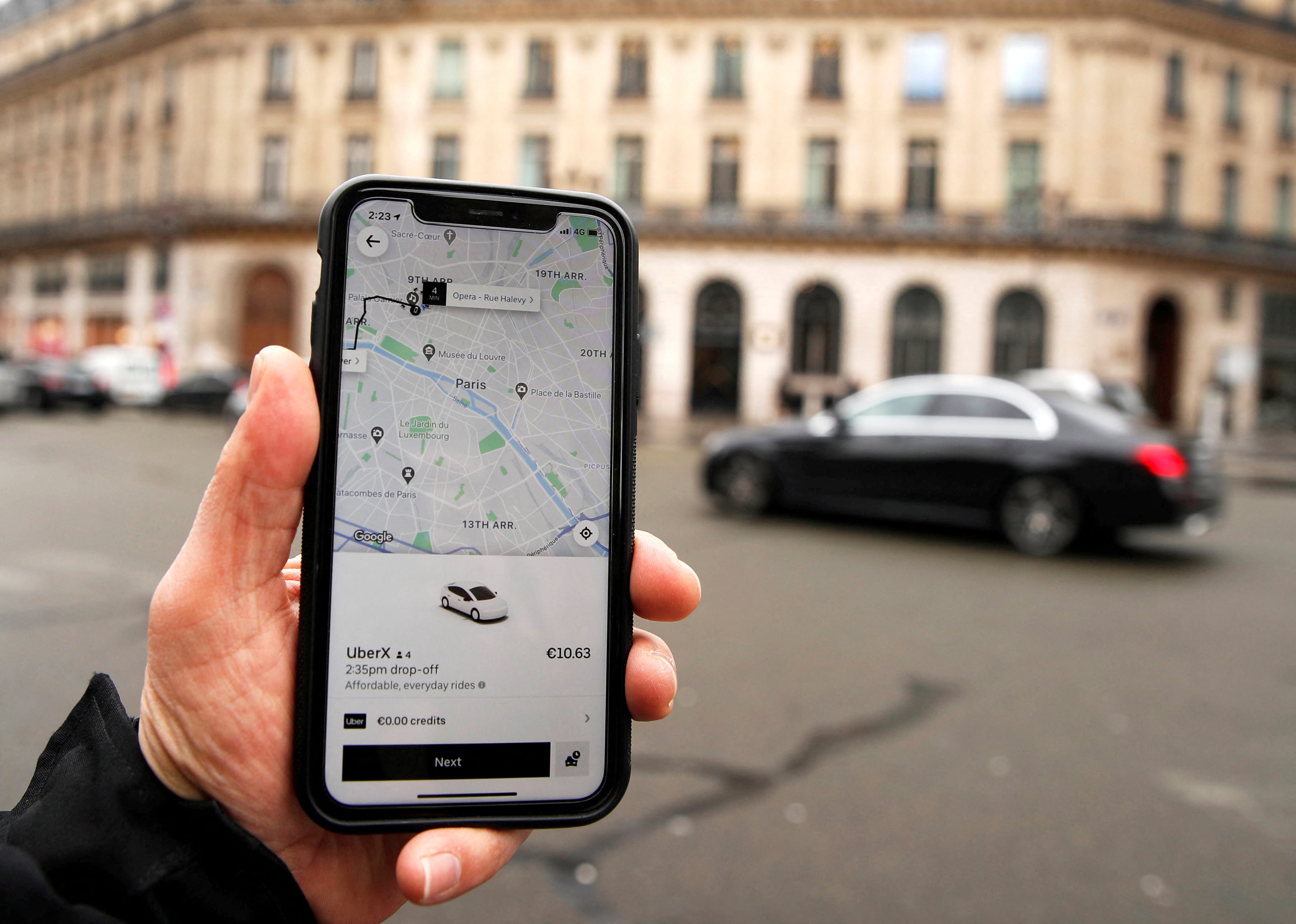 Países Bajos multa a Uber con 290 millones por transferir datos de sus conductores a EE UU