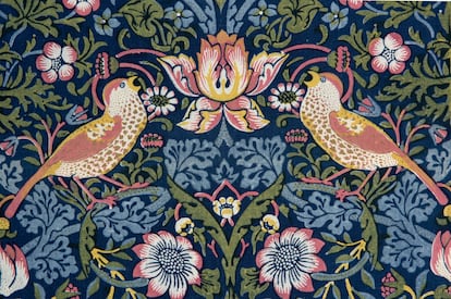 Tela decorativa 'Ladrón de fresas', 1883. Fue uno de los motivos más célebres de Morris, y pertenecía a la colección de The William Morris Society.