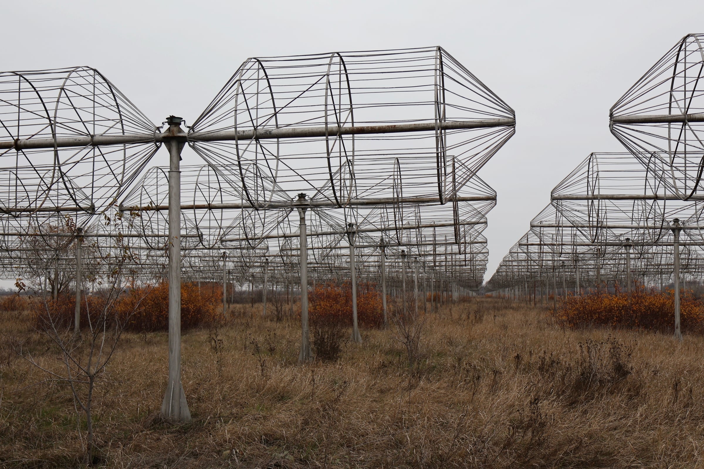 Antenas del radiotelescopio UTR-2, en la provincia ucrania de Járkov.