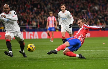 Con este remate, Griezmann marcó el 4-3 que certificaba la remontada del Atlético ante el Sevilla.