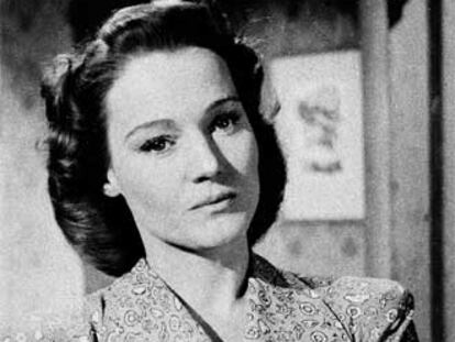 Constance Cummings.