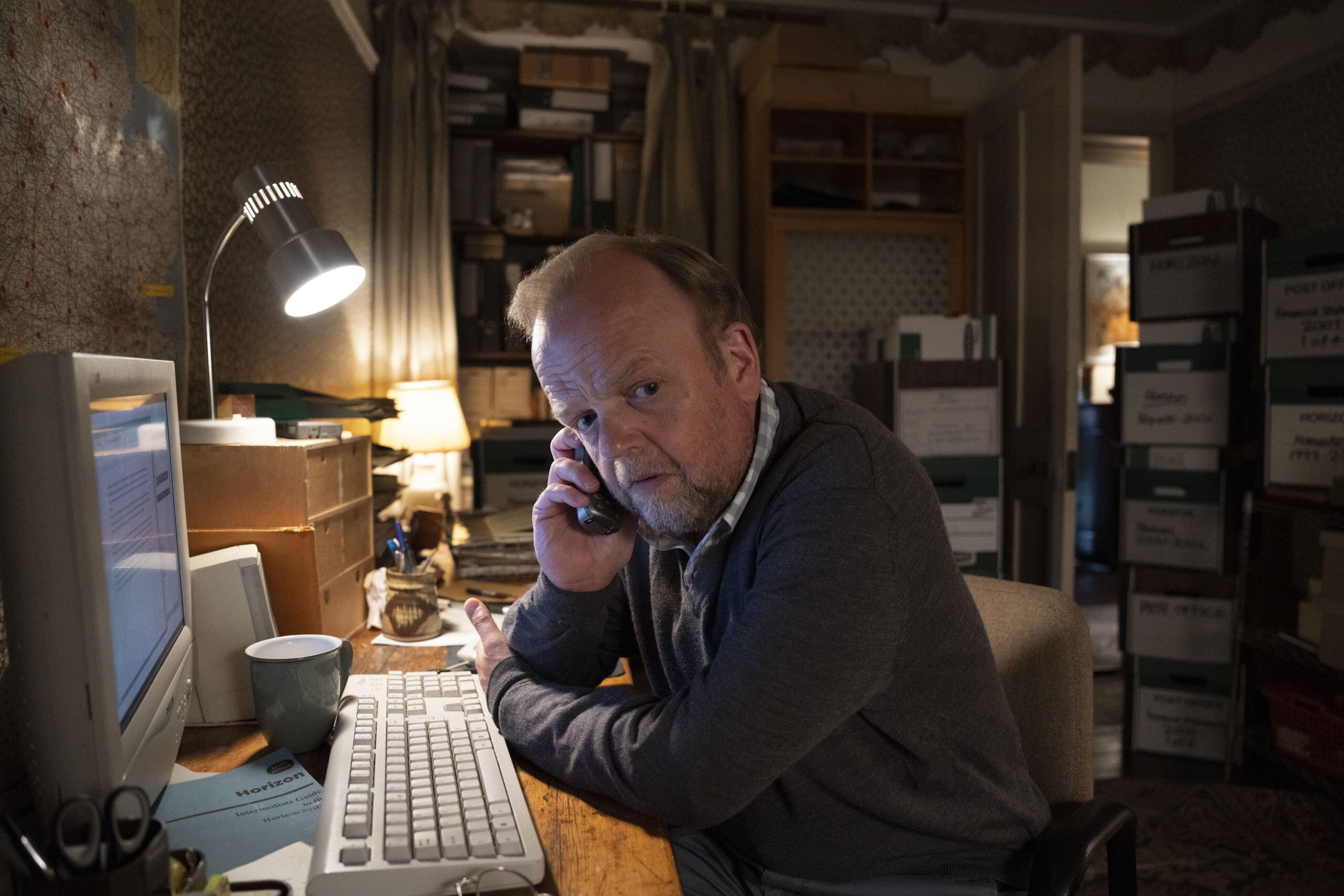 Toby Jones, en 'Mr. Bates contra Correos'.