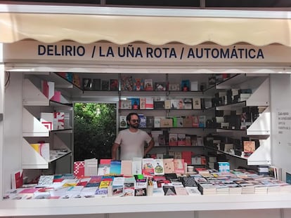 Caseta de La Uña Rota en la actual edición de la Feria del Libro de Madrid.