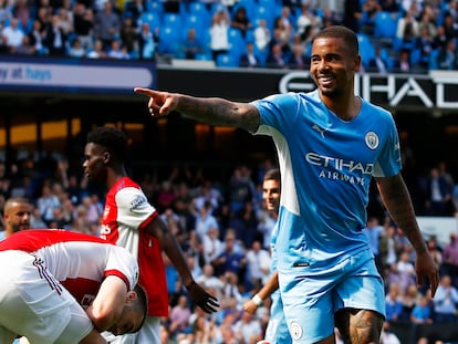 Gabriel Jesús celebra un gol en el último Manchester City-Arsenal. / (REUTERS)