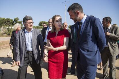 Santi Vila amb la ministra de Foment, Ana Pastor. 