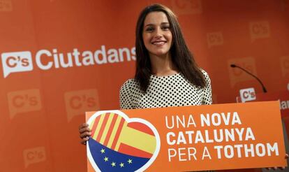 In&eacute;s Arrimadas, durante del lema de la campa&ntilde;a 