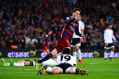 Messi celebra su gol n&uacute;mero 500 como profesional. 