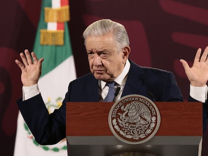 El presidente de México, Andrés Manuel López Obrador, durante su conferencia de prensa matutina en el Palacio Nacional, este viernes. B777WAA44VYPYN4KEYWT6STJOE