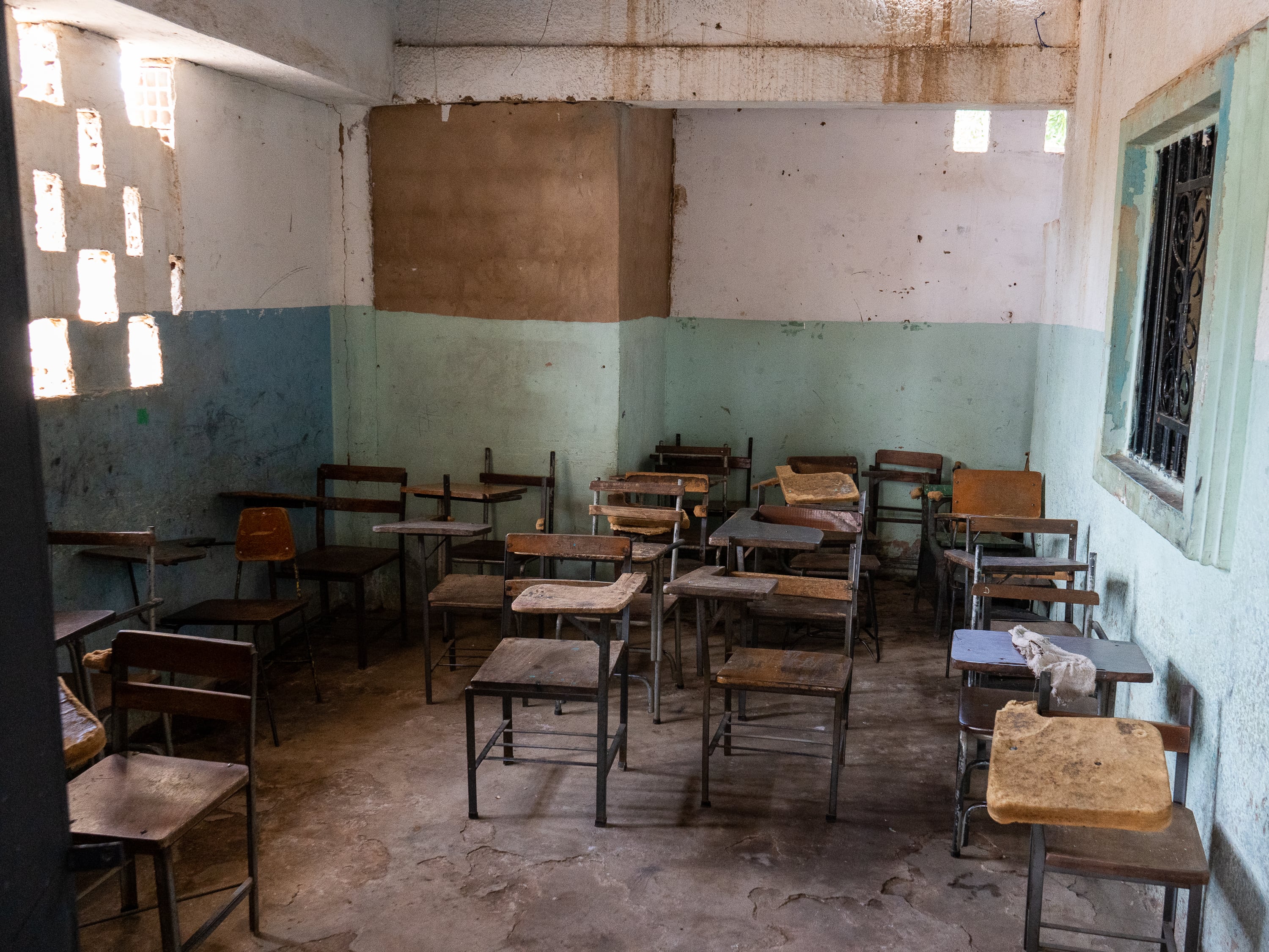 Un salón de clases de sexto grado en un colegio ubicado al este de Maracaibo.