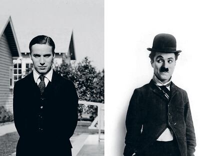 A la derecha, un jovencísimo e impecable Charles Chaplin. A la izquierda, Charlot. Un bombín chafado, una chaqueta demasido ajustada, unos pantalones demasiado grandes y un bastón de caña que mueve sin parar dieron vida al personaje que consiguió la inmortalidad para el cómico inglés.