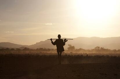 Etiopía ha forzado a miles de campesinos a abandonar forzosamente sus tierras / Siegfried Modola/Reuters