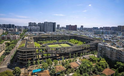 Vista aérea del West Village, barrio de la ciudad china de Chengdu proyectado por Liu Jiakun (2015).