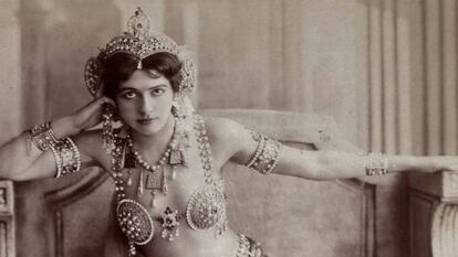 Mata Hari, con su atavío de bailarina orienta.l