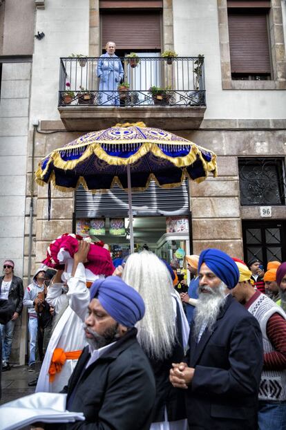 Festejo de la comunidad Sij en el Raval de Barcelona.