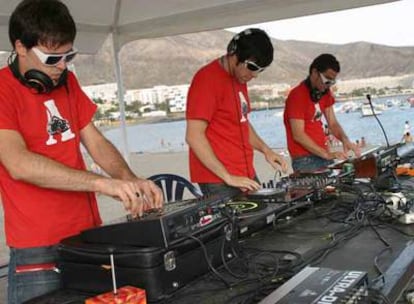 Los <i>dj's</i> The Pinker Tones, en Aguaviva 2006, repiten en esta edición.