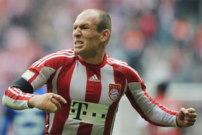 Robben festeja uno de sus goles al Hamburgo.