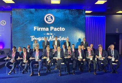 Representantes de las veinte empresas incorporadas al Pacto de Transición Alimentaria de Carrefour
CARREFOUR
16/06/2023