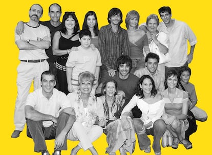 El reparto principal de 'Aquí no hay quien viva' en su primera temporada, emitida en el otoño de 2003.