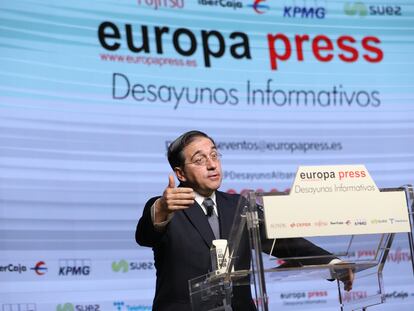 El ministro de Asuntos Exteriores, Unión Europea y Cooperación, José Manuel Albares, en un desayuno Informativo de Europa Press, en el Auditorio El Beatriz Madrid, este viernes.