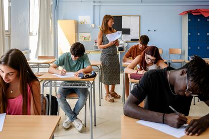 Orientar significa acompañar y no decidir por el adolescente qué es lo que debe o no hacer. Un proceso que requiere grandes dosis de interés.