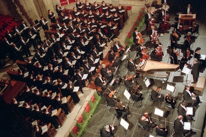 The New York Philharmonic Orchestra and the Westminster Symphony Choir perform Handel's 'The Messiah' on December 18, 2002.