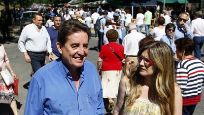 Luis García Montero y Raquel López, candidatos de IU en 2015, días antes de las elecciones.