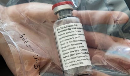 Imagen de una fosis del medicamento Remdesivir, desarrollado por Gilead y testado entre pacientes con Covid-19.