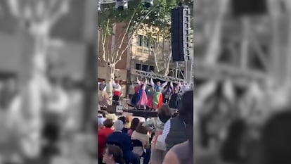 Tres heridos en Badalona al caer parte de la estructura de un escenario por el viento