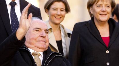 L'excanceller alemany Helmut Kohl i la seva successora, Angela Merkel.