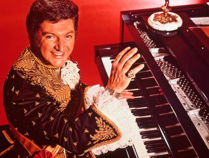 Liberace, el pianista ‘kitsch’