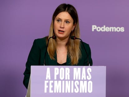 La portavoz de Podemos Alejandra Jacinto, durante la rueda de prensa de este lunes en la sede del partido en Madrid.