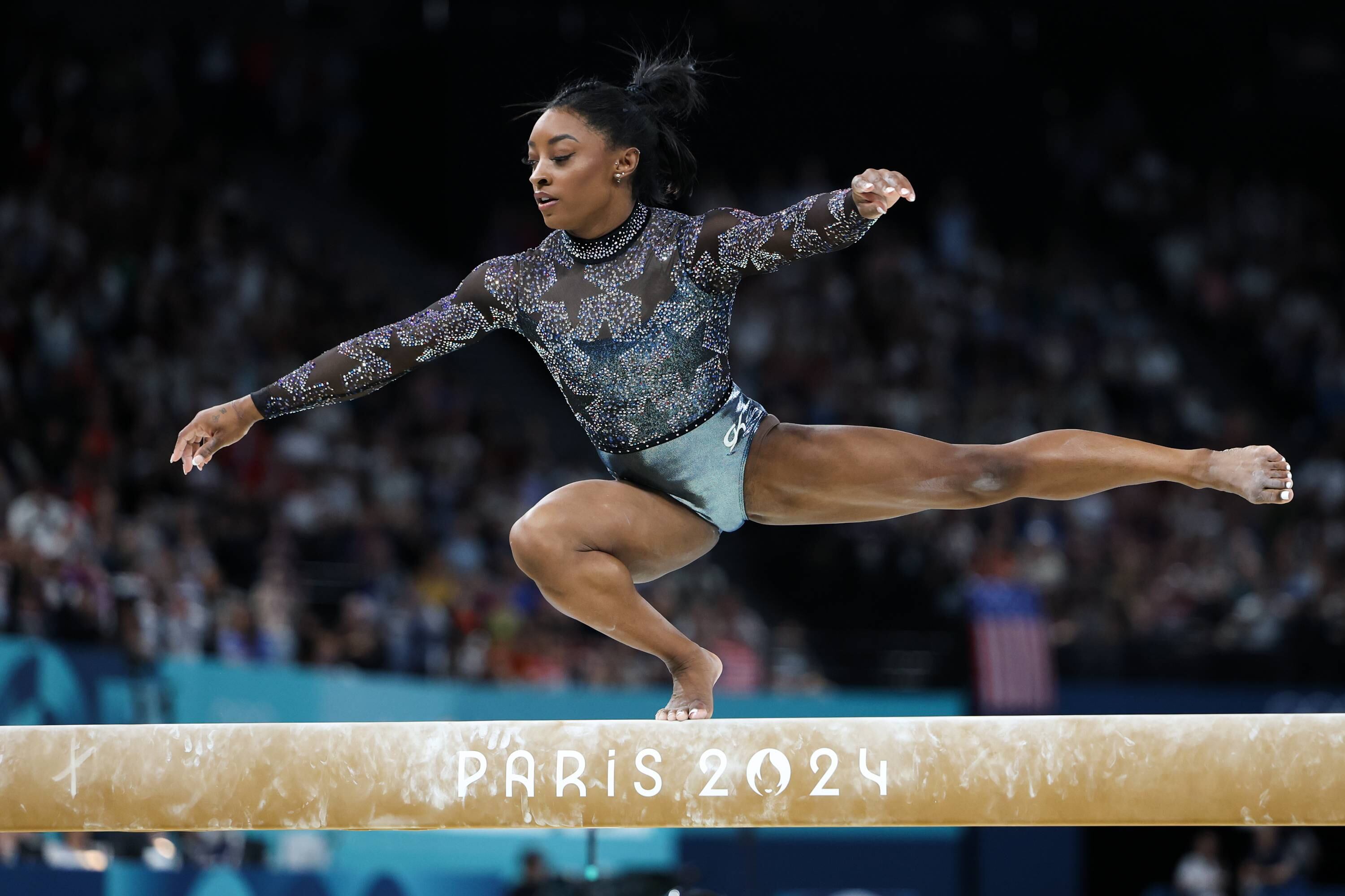 Más de seis mil cristales de Swarovski en menos de un metro de tela: la “proeza de ingeniería” que hace brillar a Simone Biles 