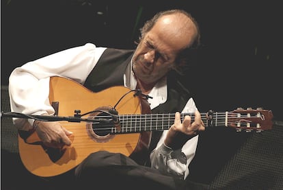 Paco de Lucía durante el concierto del lunes en el Teatro Real.