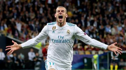 Bale celebra el gol de chilena en la final de la Champions ante el Liverpool, en 2018.