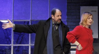 José María Pou y Nathalie Poza, actores protagonistas de la obra de teatro 'A cielo abierto'.