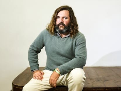 El escritor Jacobo Bergareche, en el espacio Equipo Muelle en Madrid.