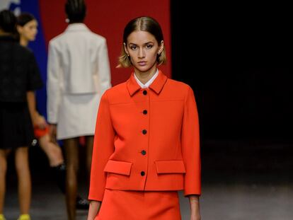 La geometría más sesentera de Dior