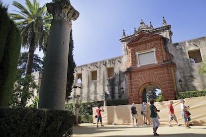 Vallas en el jard&iacute;n de las Damas, en el Real Alc&aacute;zar de Sevilla, donde se rodar&aacute; &#039;Juego de tronos&#039;