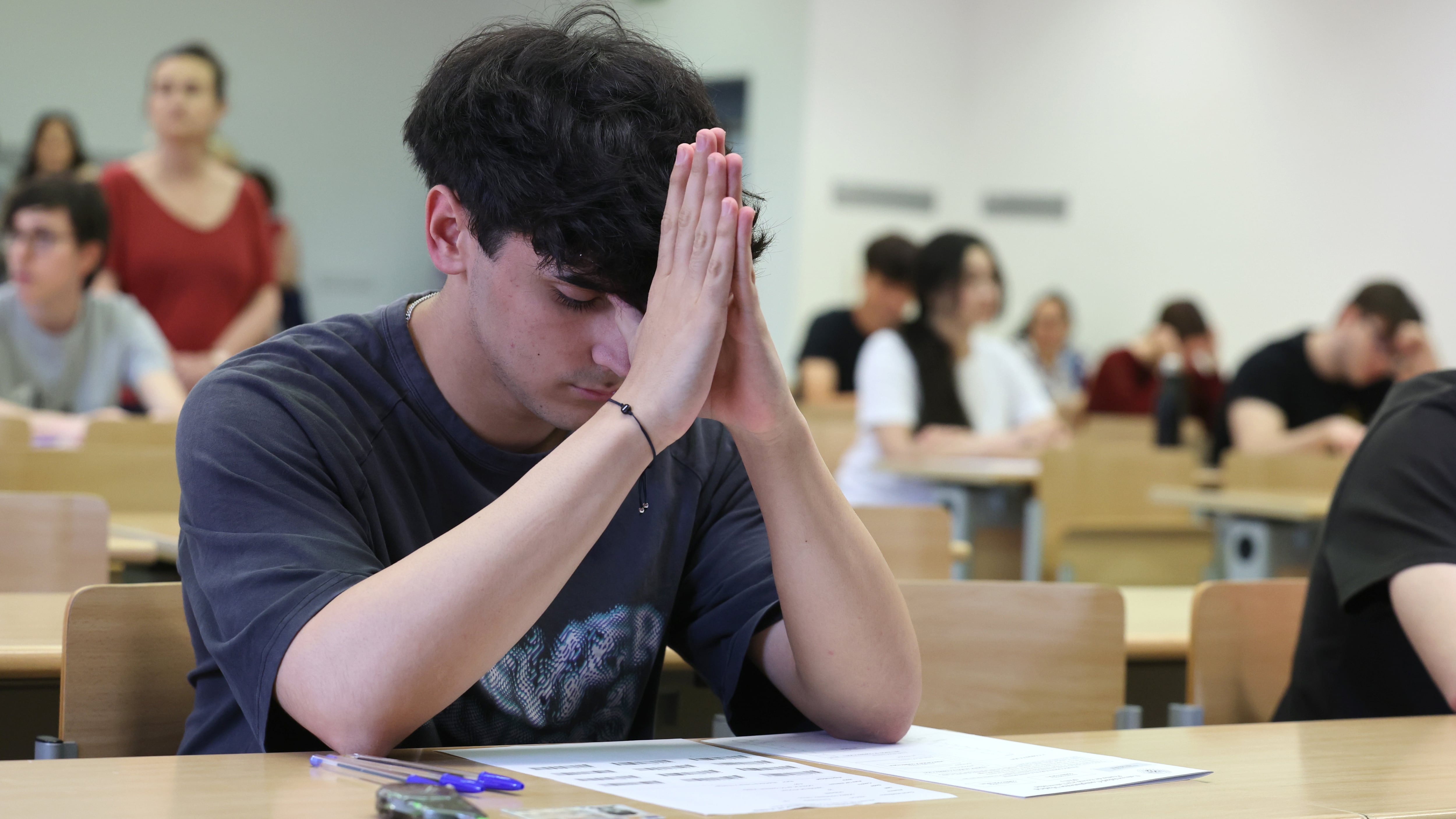 Suspenso masivo en Matemáticas en la selectividad catalana: “Eran ejercicios muy largos”