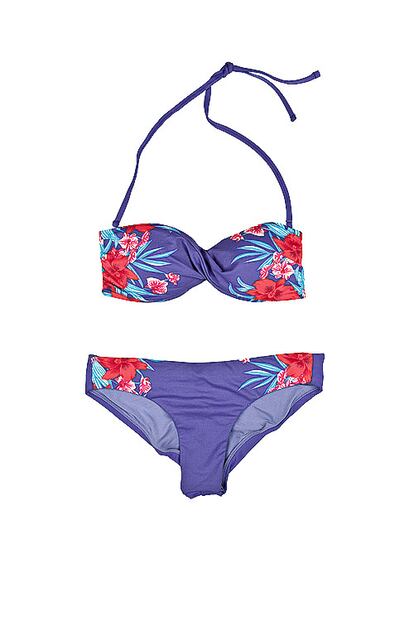 ‘Bandeau’ (14,99 €) y braga (11,99 €) de Oysho.