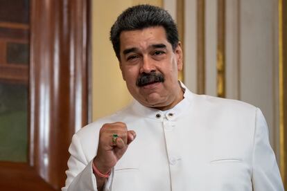 Nicolás Maduro, presidente de Venezuela, habla durante una reunión en el Palacio de Miraflores en Caracas, el lunes 29 de agosto de 2022.